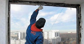 Демонтаж остекления балкона в Кирове - цена от 569 руб. - Сварной-Кро
