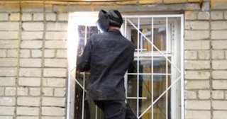 Профессиональный демонтаж решеток в Кирове от Сварной-Кро - от 569 руб.
