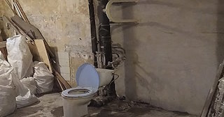 Демонтаж сантехкабины в панельном доме - цена от 1034 рублей | Сварной-Кро